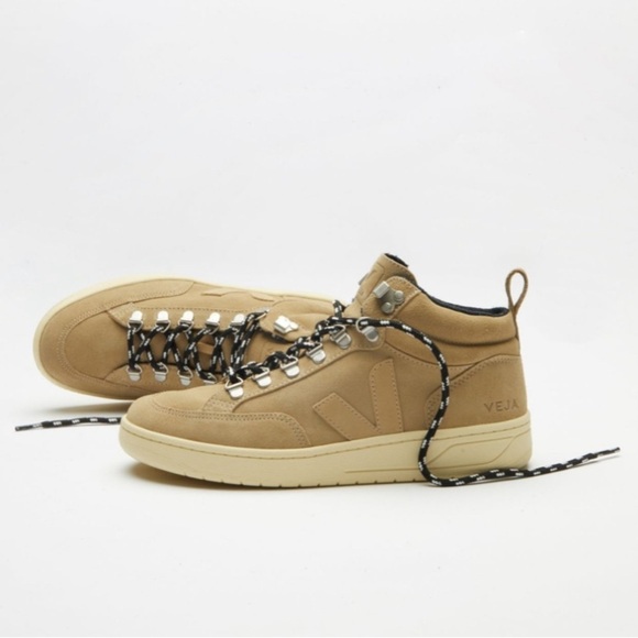 NEW VEJA RORAIMA SUEDE DUNE ALMOND Sz 9.5 - Picture 16 of 16